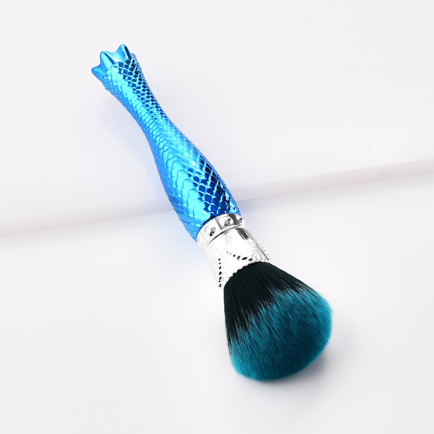 Single makeup brush makeup tool blue Single makeup brush makeup tool blue